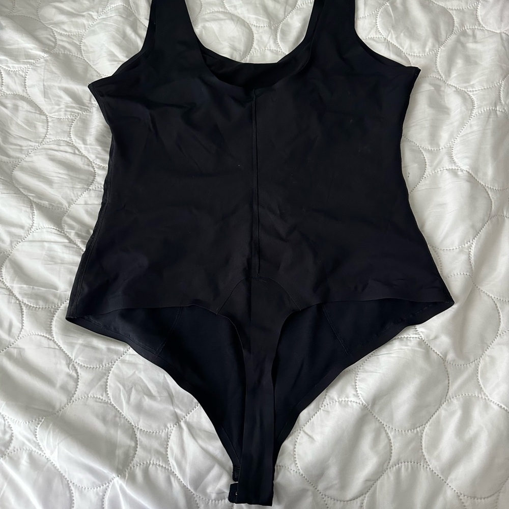 Pinsey Women's Scoop Neck Black Bodysuit